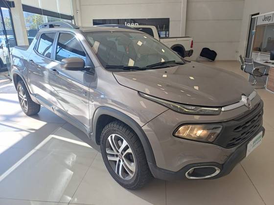 FIAT TORO 2.0 16V TURBO DIESEL FREEDOM 4WD AT9 FIAT TORO 2.0 16V TURBO DIESEL FREEDOM 4WD AT9